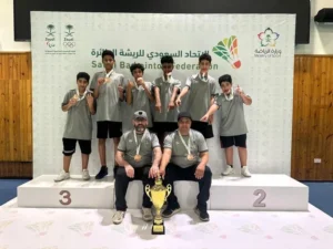 ناشئين الحريق لكرة الريشة الطائرة إلى الممتاز